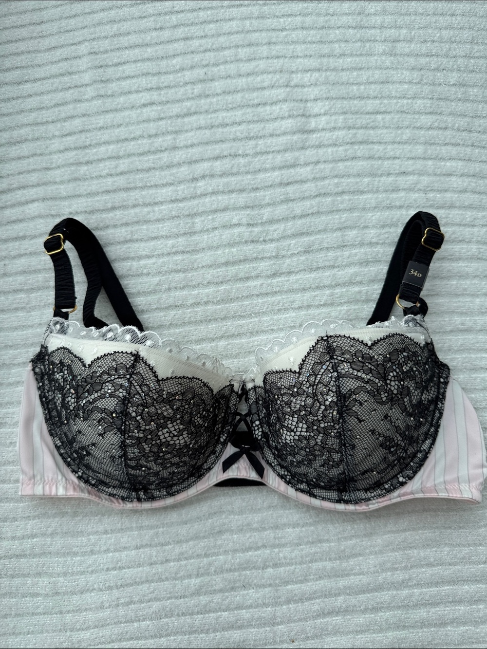 VICTORIA’S SECRET | NWT Dream Angels Demi Balconet Bra Pink Black 34D